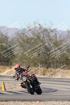 media/Dec-01-2025-Moto Forza (Mon) [[2daa91e15f]]/3-Beginner Group/Session 3 (Turn 3)/